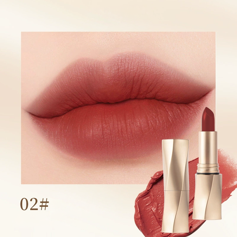 Rouge à Lèvres Velouté – Finition Mate Satinée & Couleurs Riches