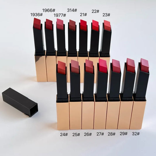 Rouge à lèvres mat velours couleur nude #21